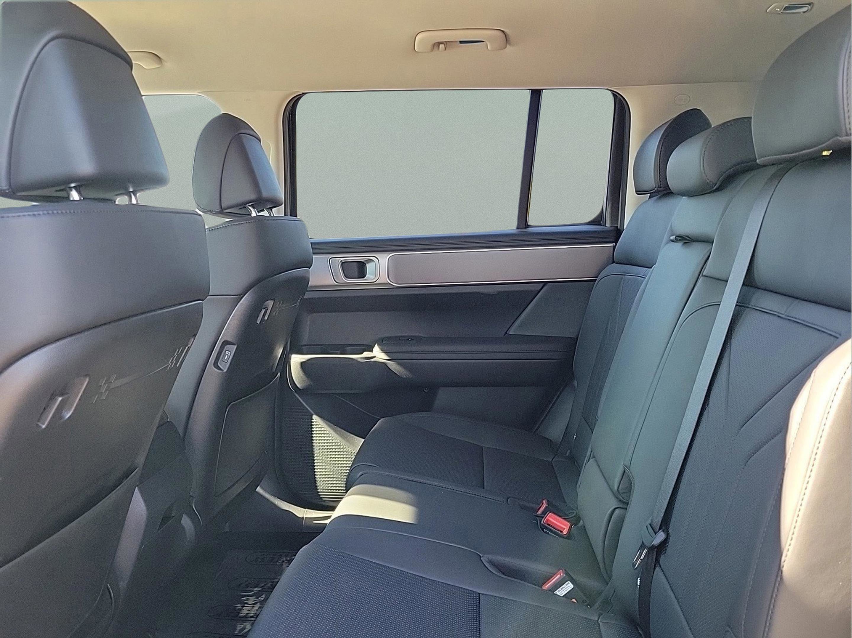 New 2026 Hyundai Santa Fe SEL image 12