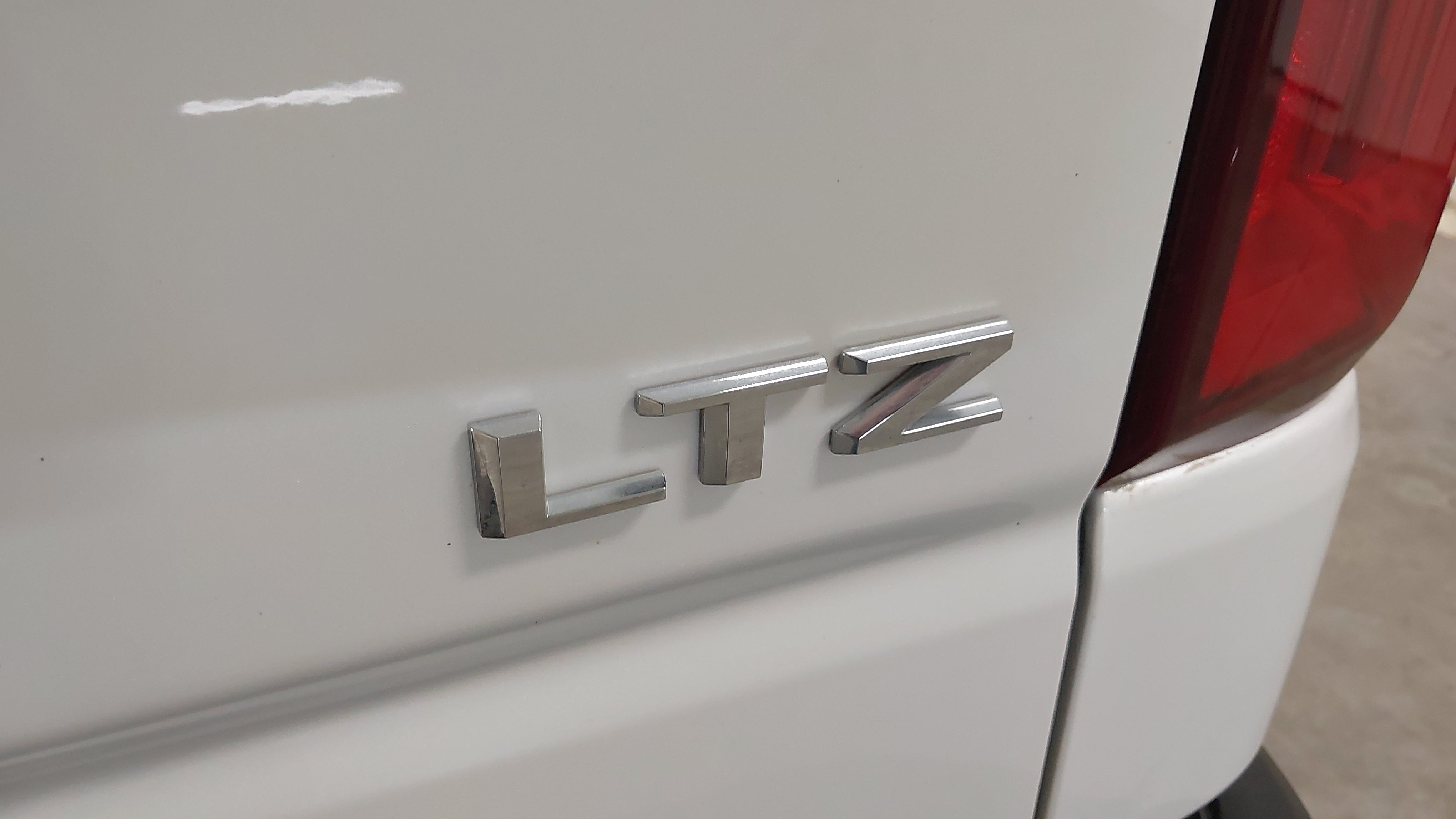 Certified 2024 Chevrolet Silverado 1500 LTZ w/ Z71 Off-Road Package AWD/4WD image 32