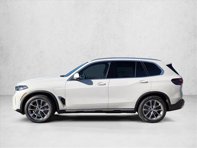 New 2026 BMW X5 xDrive50e image 5