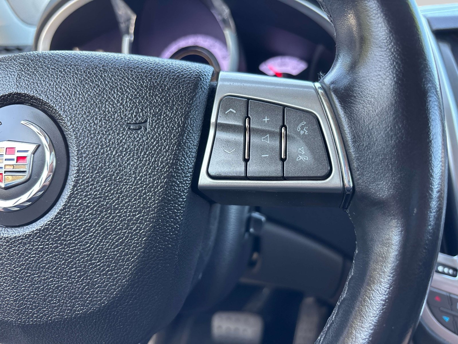 Used 2011 Cadillac SRX Luxury FWD image 20