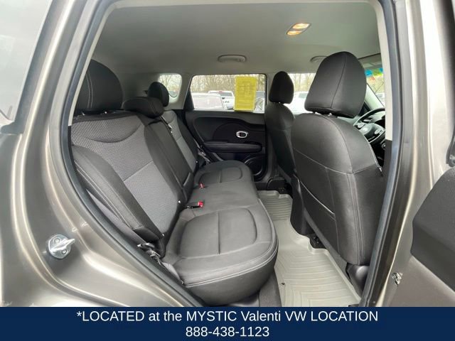 Used 2017 Kia Soul + image 17