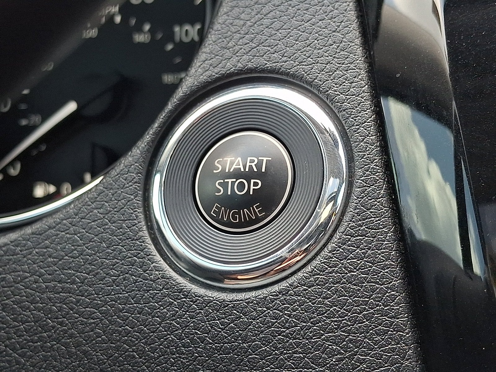 Used 2019 Nissan Rogue SL w/ Premium Package AWD/4WD image 27