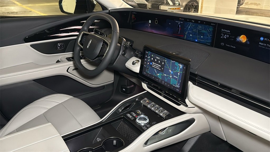 New 2026 Lincoln Nautilus Premier w/ Equipment Group 102A image 9