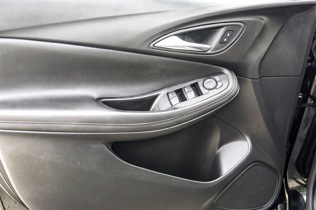 Used 2024 Buick Encore GX Sport Touring image 10