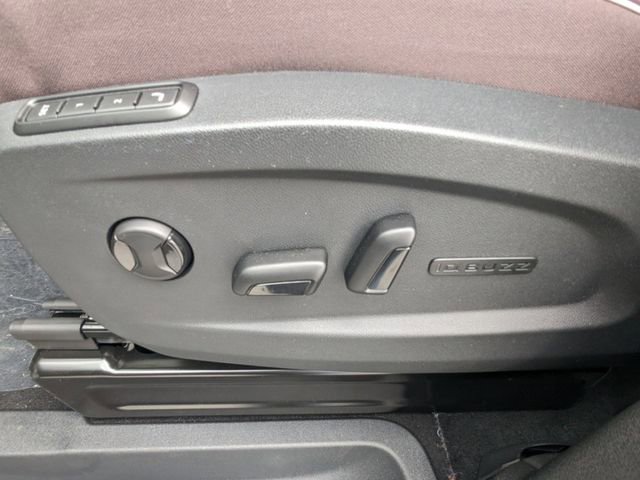 New 2025 Volkswagen ID. Buzz 1st Edition RWD image 21