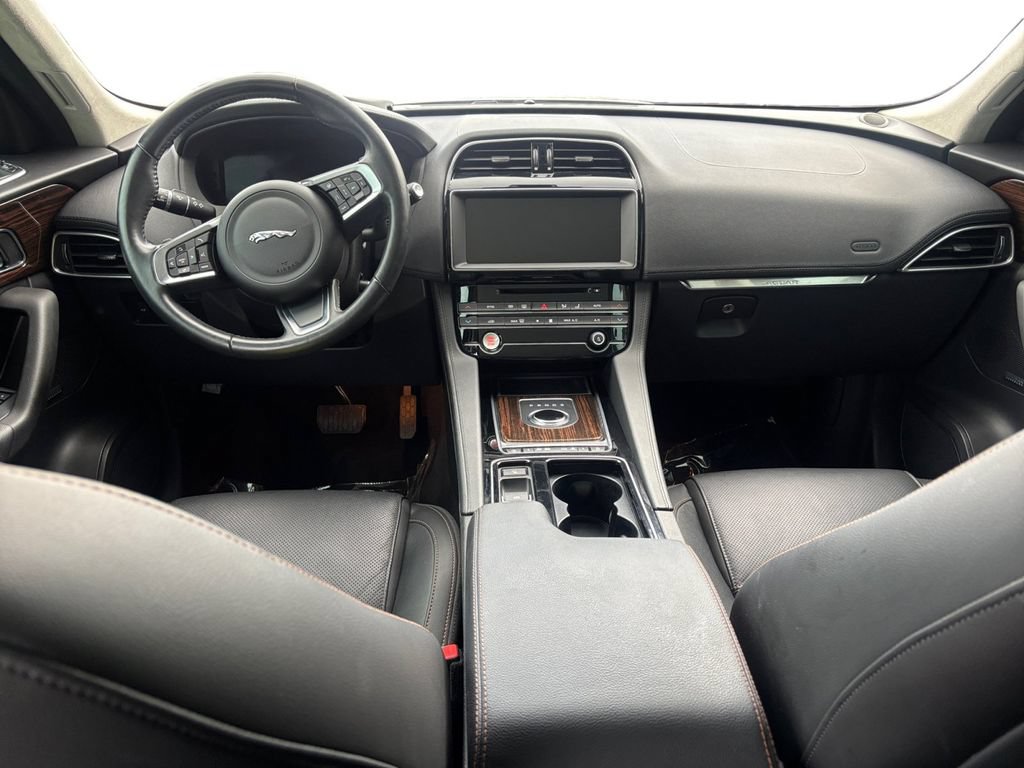 Used 2020 Jaguar F-PACE Prestige AWD/4WD image 10