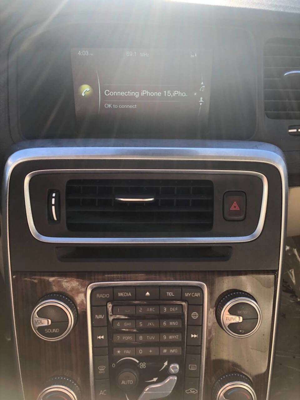 Used 2015 Volvo V60 T5 Premier image 14