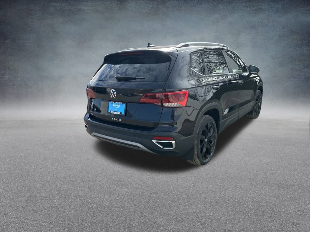Used 2023 Volkswagen Taos SE w/ Black Wheel Package image 37