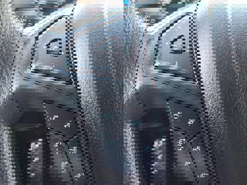 Certified 2024 Ford Edge SE image 24