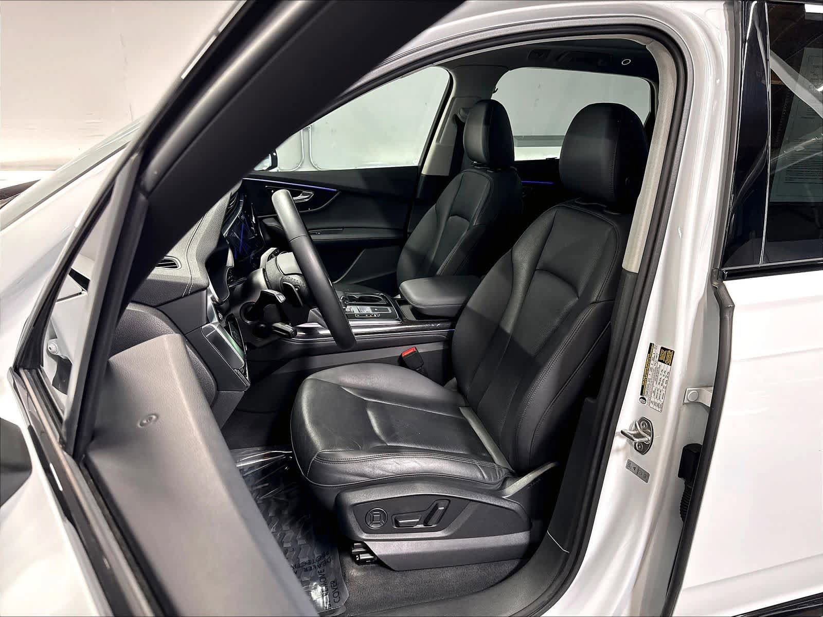 Used 2023 Audi Q7 3.0T Premium Plus w/ Premium Plus Package AWD/4WD image 26