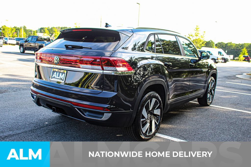 Used 2025 Volkswagen Atlas Cross Sport SE AWD/4WD image 4