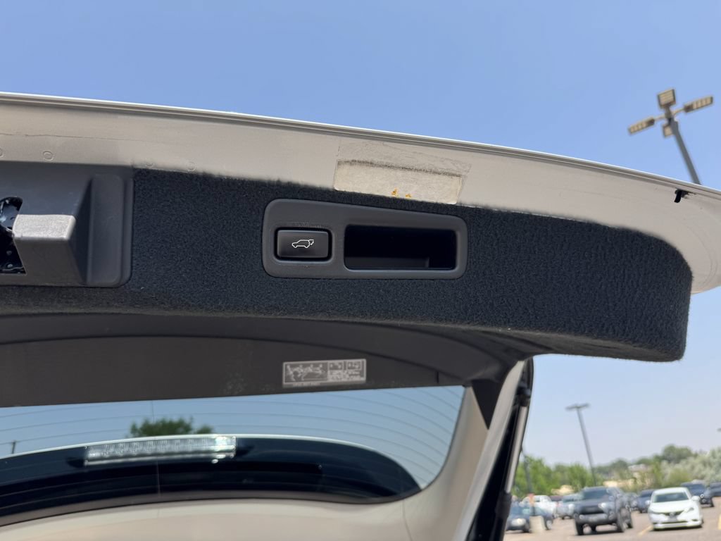 Used 2015 Lexus RX 450h AWD image 13