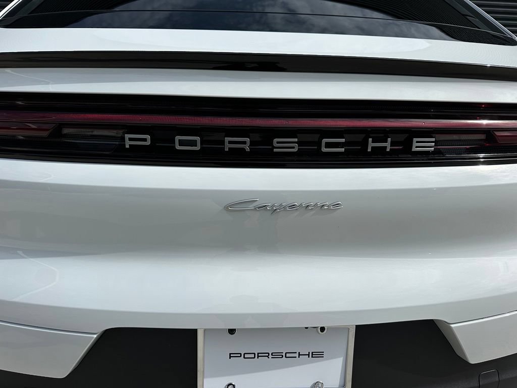 New 2026 Porsche Cayenne Coupe AWD/4WD image 14