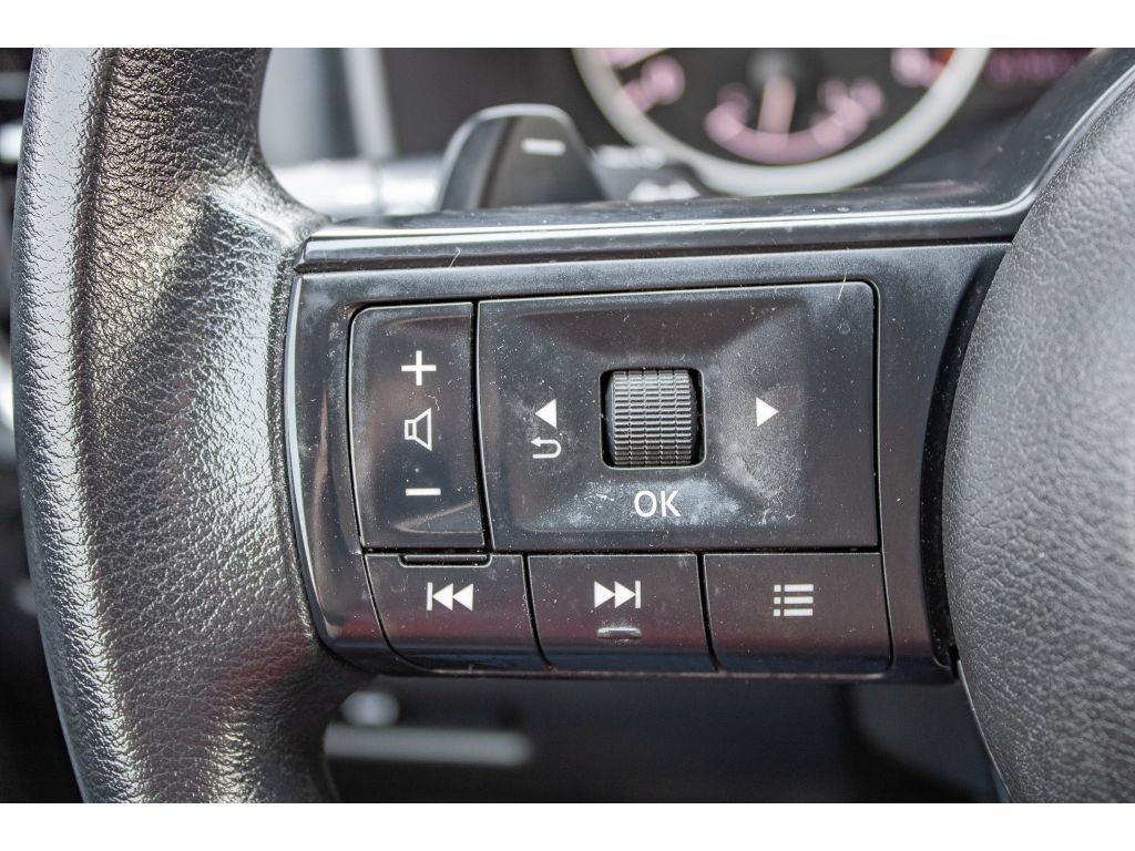 Used 2024 Nissan Rogue SV AWD/4WD image 36