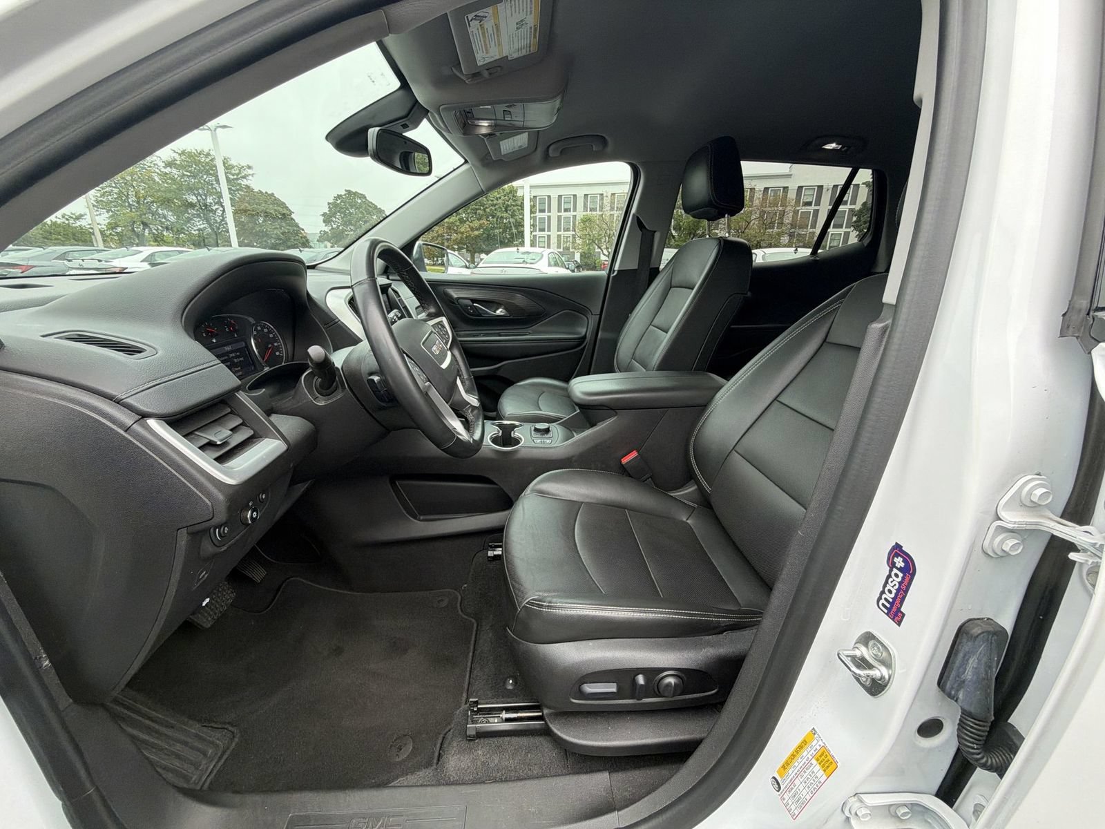 Used 2024 GMC Terrain SLT FWD image 12