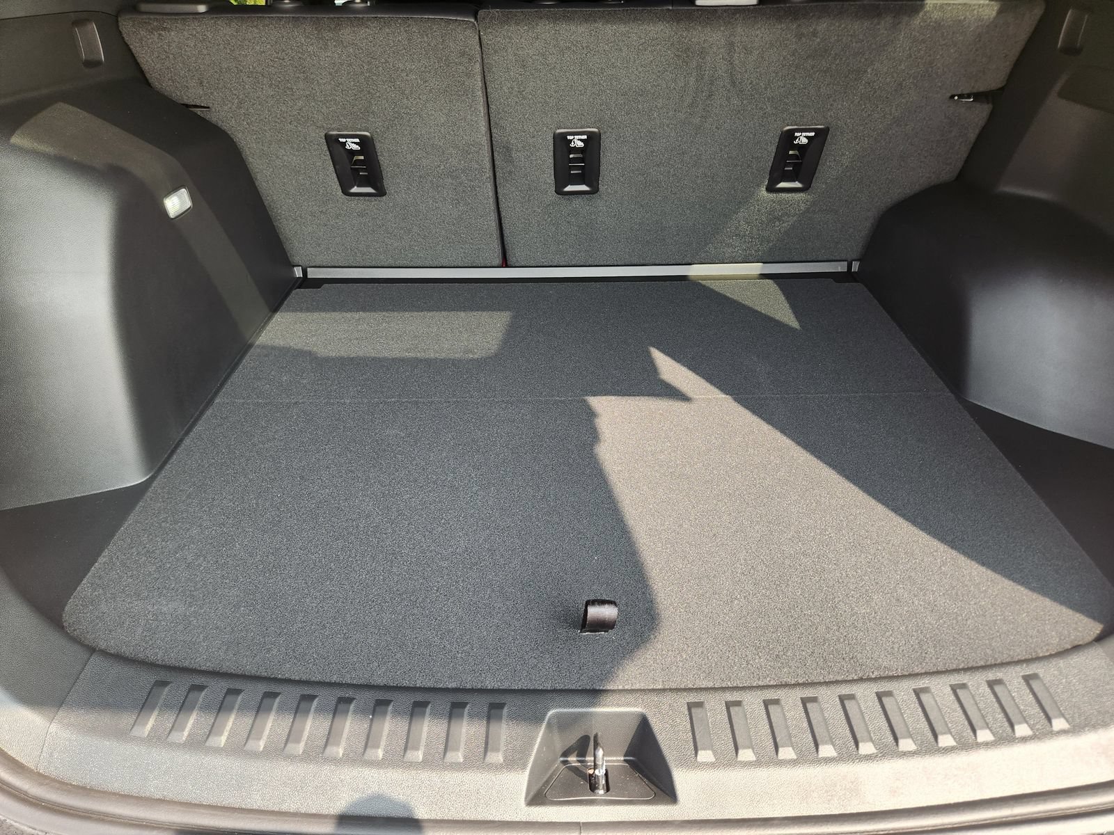 New 2027 Chevrolet Equinox RS w/ Convenience Package III FWD image 26