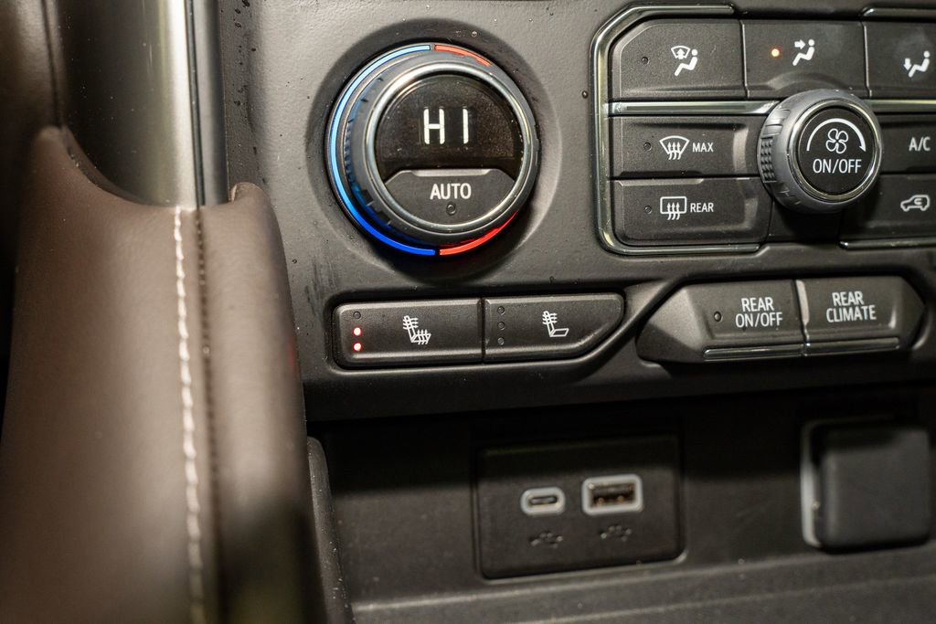 Used 2023 Chevrolet Tahoe LT w/ LT Signature Plus Package image 18