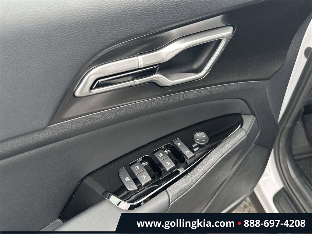 Certified 2025 Kia Sportage EX image 14