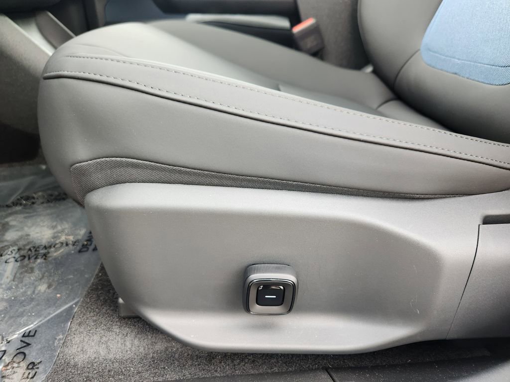 New 2026 Volvo EX30 Plus w/ Climate Package image 14