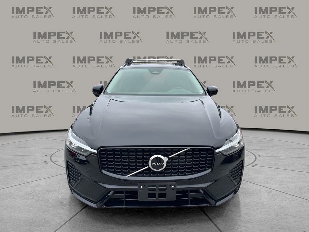 Used 2024 Volvo XC60 B5 Core AWD/4WD image 8
