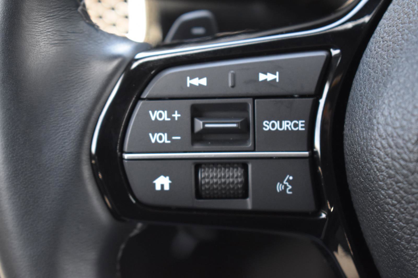 Used 2025 Honda Civic Sport Touring image 8