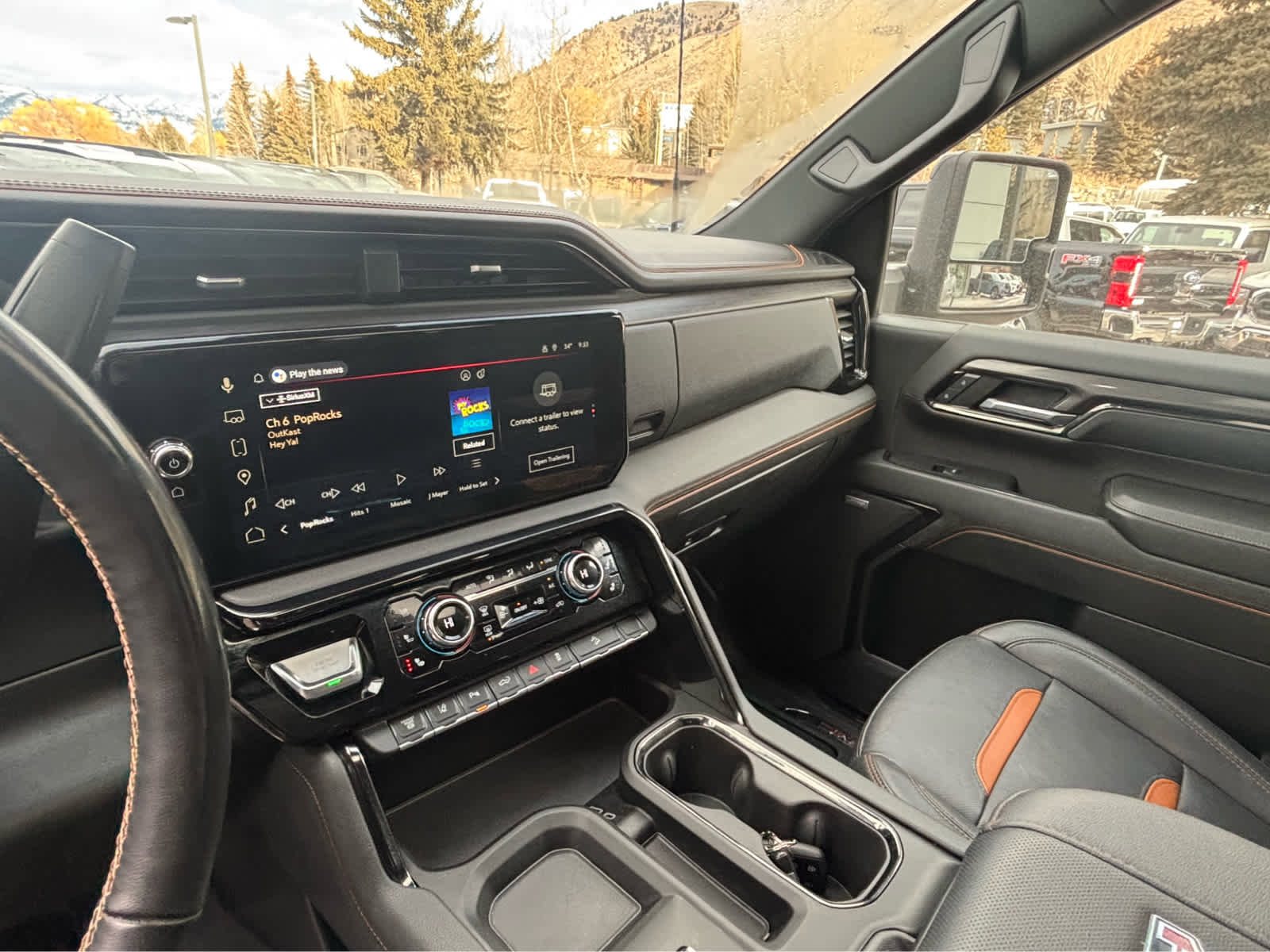 Used 2024 GMC Sierra 2500 AT4 w/ AT4 Premium Plus Package image 31