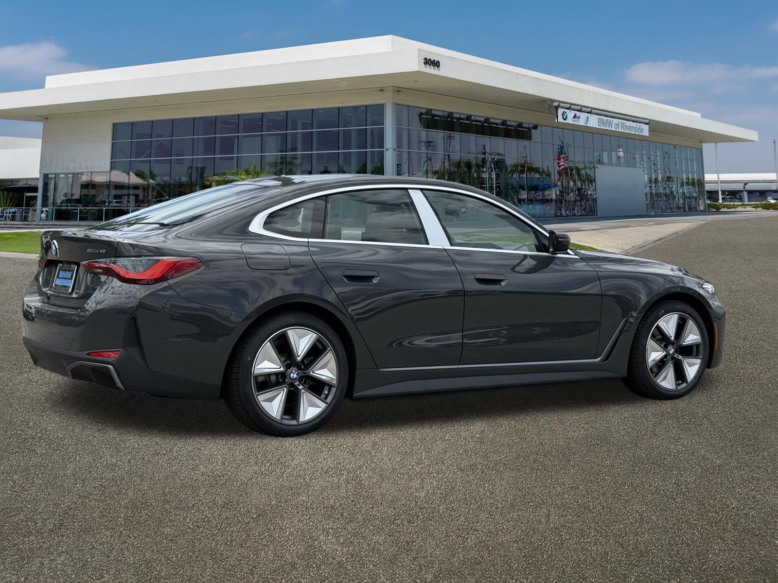New 2026 BMW i4 eDrive40 w/ Parking Assistance Package RWD image 11