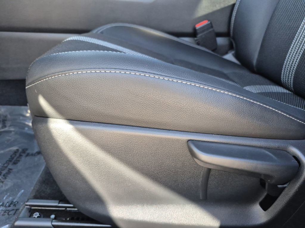 Used 2024 MAZDA CX-50 AWD 2.5 S w/ Weather Package image 11