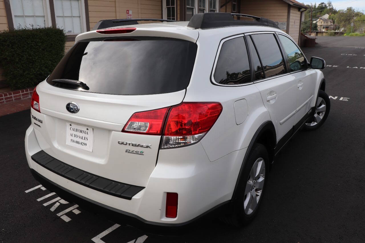 Used 2011 Subaru Outback 2.5i Premium AWD/4WD image 8