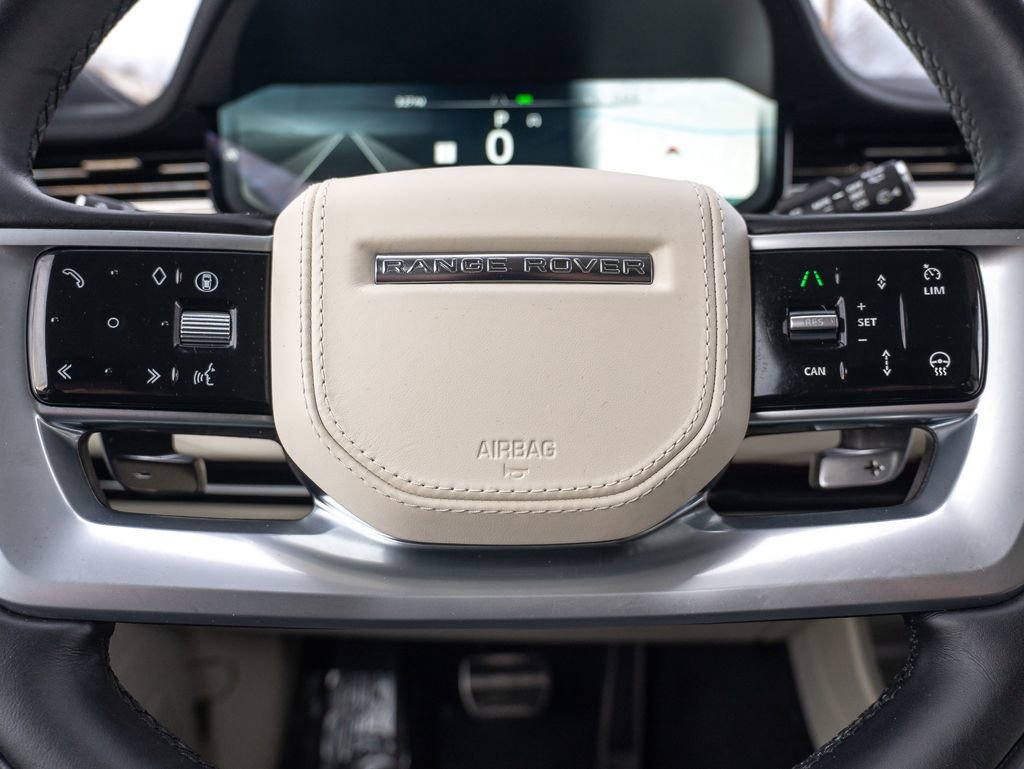 Certified 2025 Land Rover Range Rover SE image 15