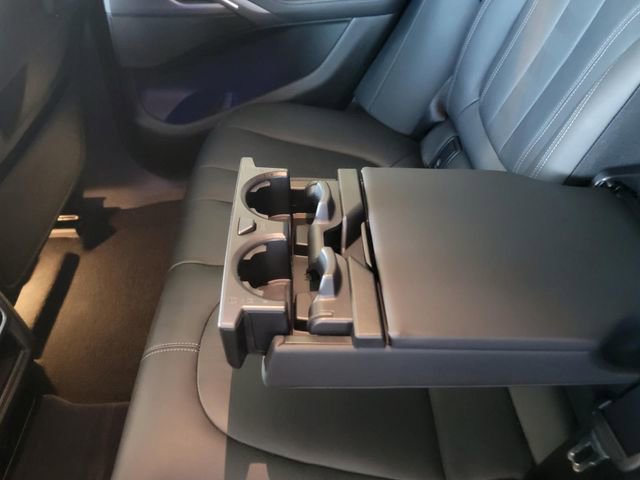 Used 2020 BMW X6 xDrive40i w/ M Sport Package image 25