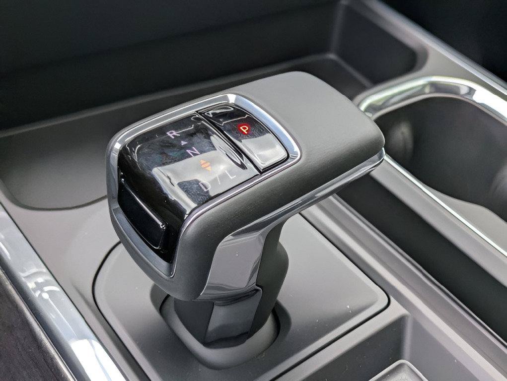 New 2026 Chevrolet Silverado 1500 LTZ w/ LTZ Premium Package AWD/4WD image 25
