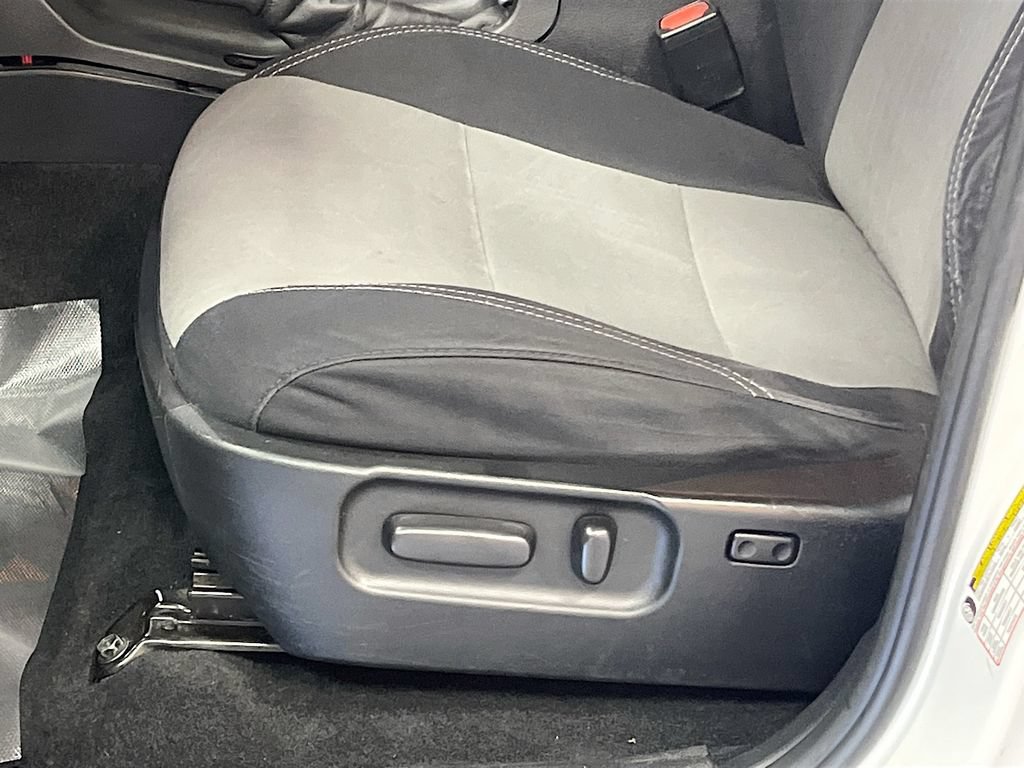 Used 2021 Toyota Tacoma TRD Sport w/ Technology Package AWD/4WD image 19
