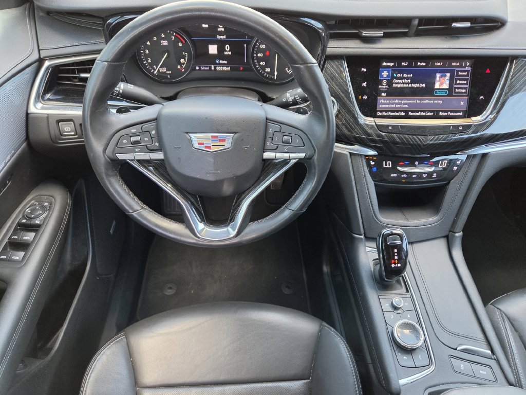 Used 2023 Cadillac XT6 Premium Luxury w/ Technology Package FWD image 30