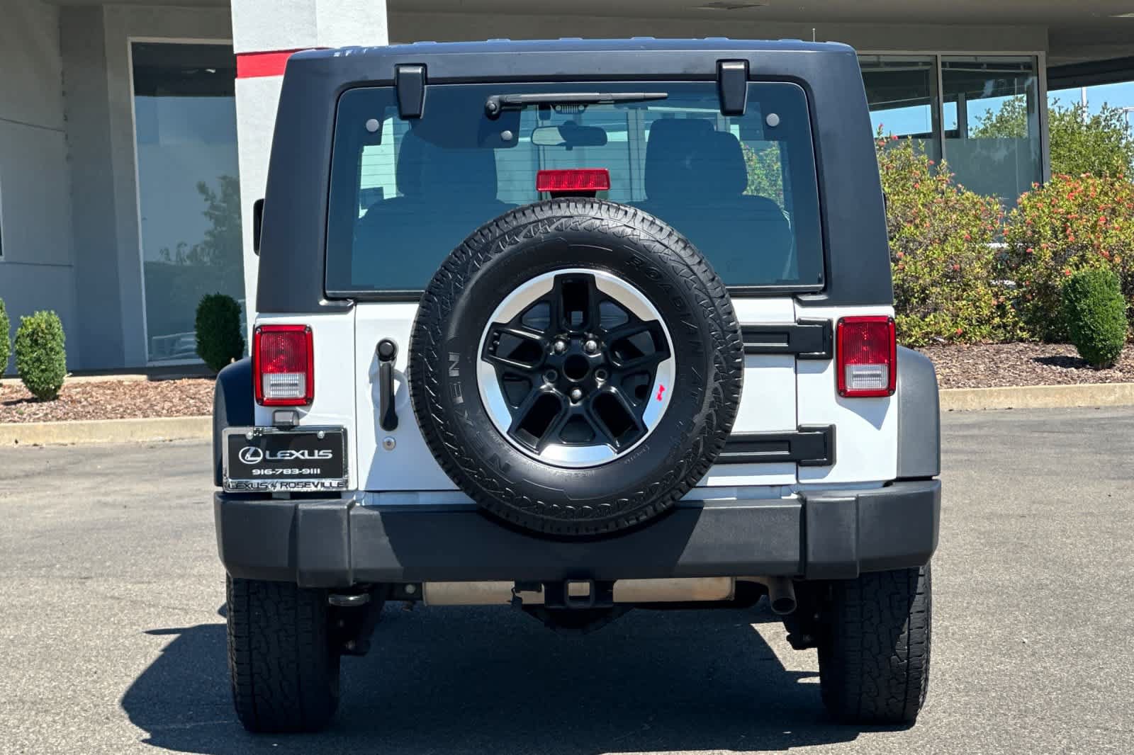 Used 2016 Jeep Wrangler Sport w/ Connectivity Group AWD/4WD image 8