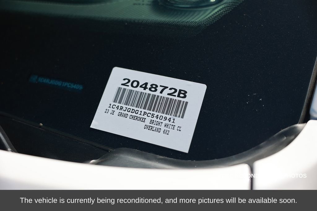 Used 2023 Jeep Grand Cherokee Overland w/ Rear Seat Video Group I image 39