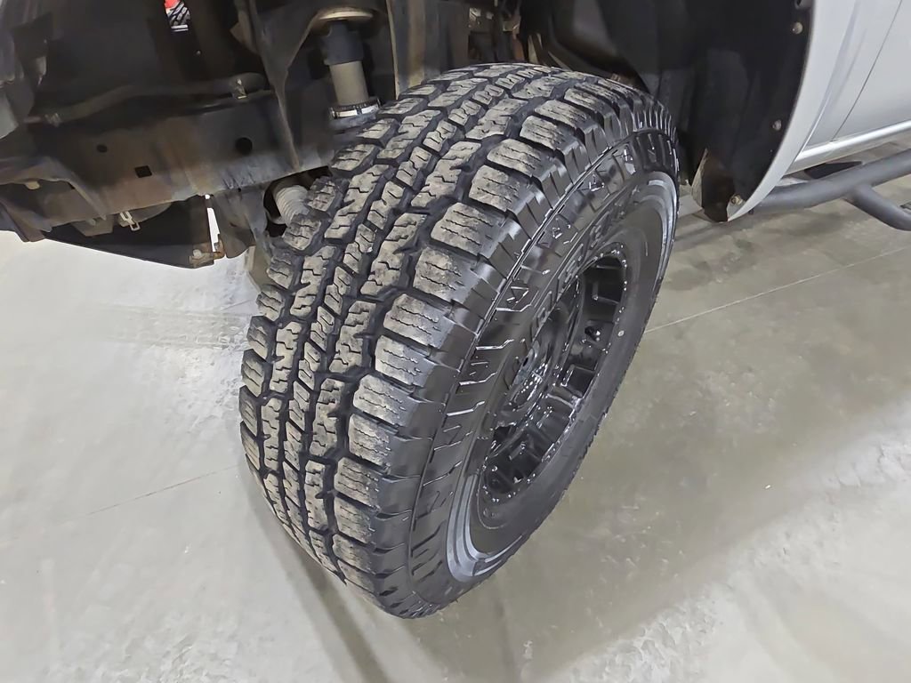 Used 2011 Nissan Frontier PRO-4X w/ Pro-4x Luxury Pkg image 31