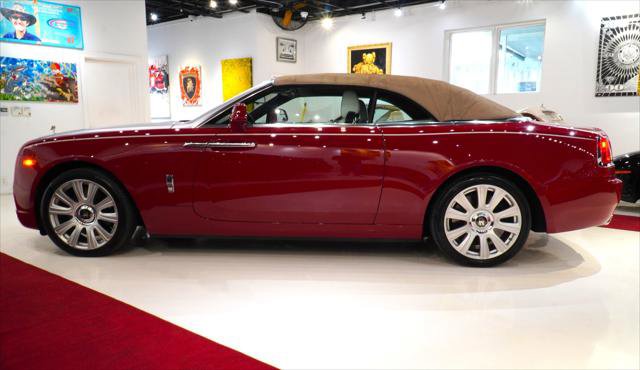 Used 2017 Rolls-Royce Dawn Standard image 9