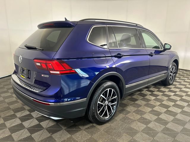 Used 2021 Volkswagen Tiguan SE w/ Panoramic Sunroof Package AWD/4WD image 2