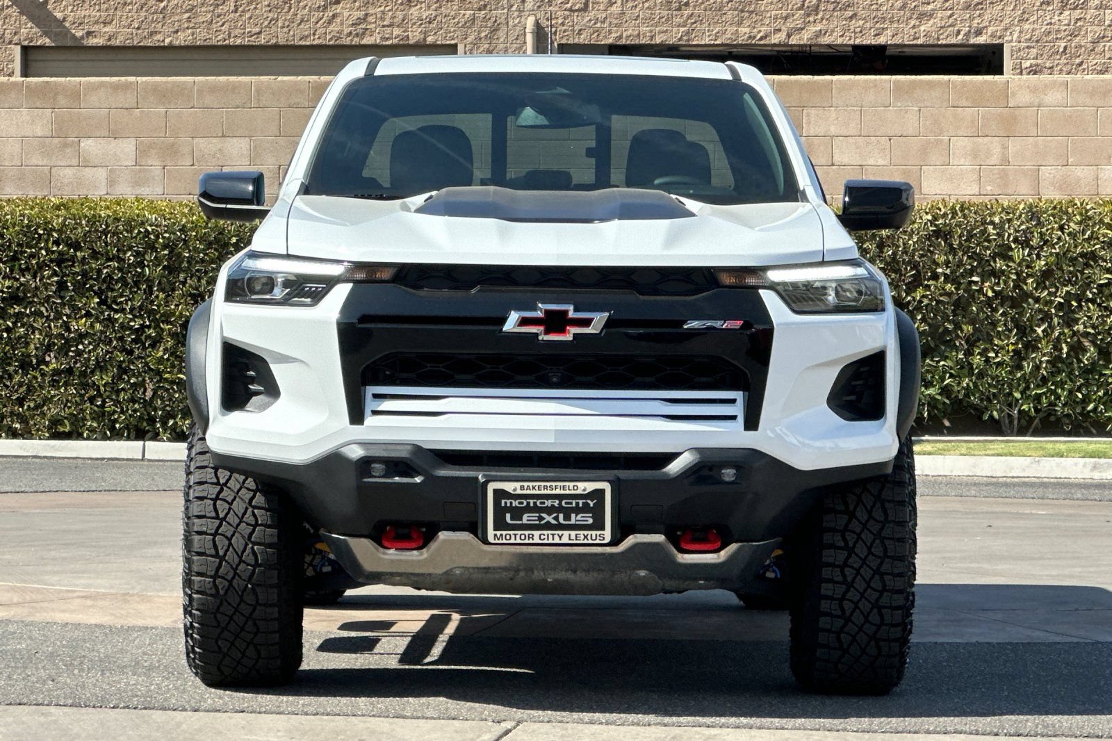Used 2026 Chevrolet Colorado ZR2 w/ Technology Package AWD/4WD image 10