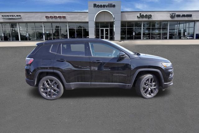 New 2026 Jeep Compass Limited image 3