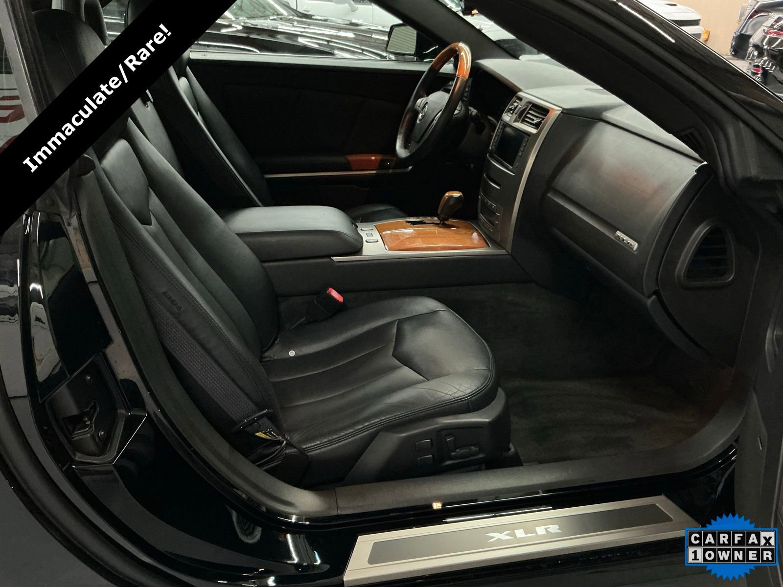 Used 2005 Cadillac XLR image 23
