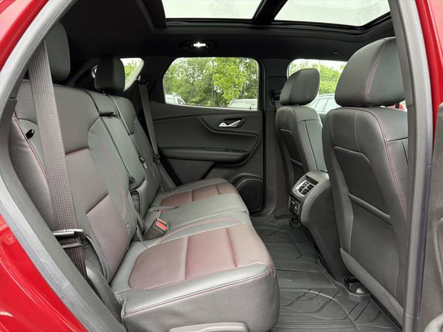 Used 2023 Chevrolet Blazer RS w/ Driver Confidence II Package FWD image 16