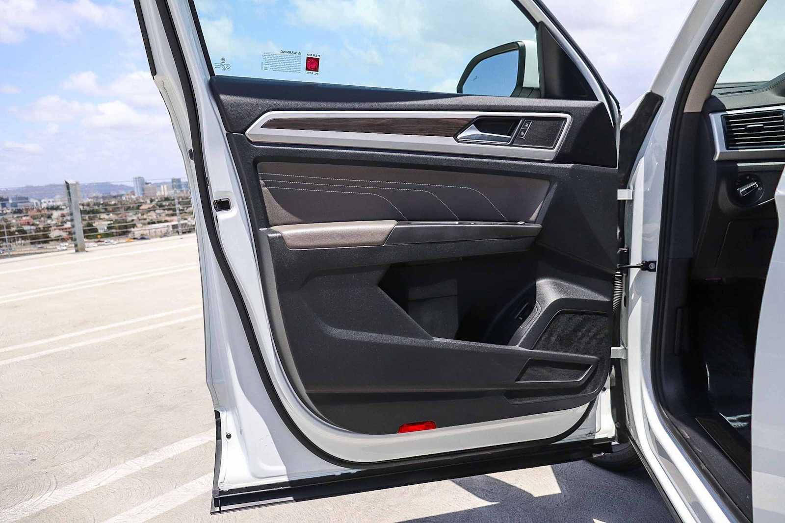 Used 2022 Volkswagen Atlas SE FWD image 22