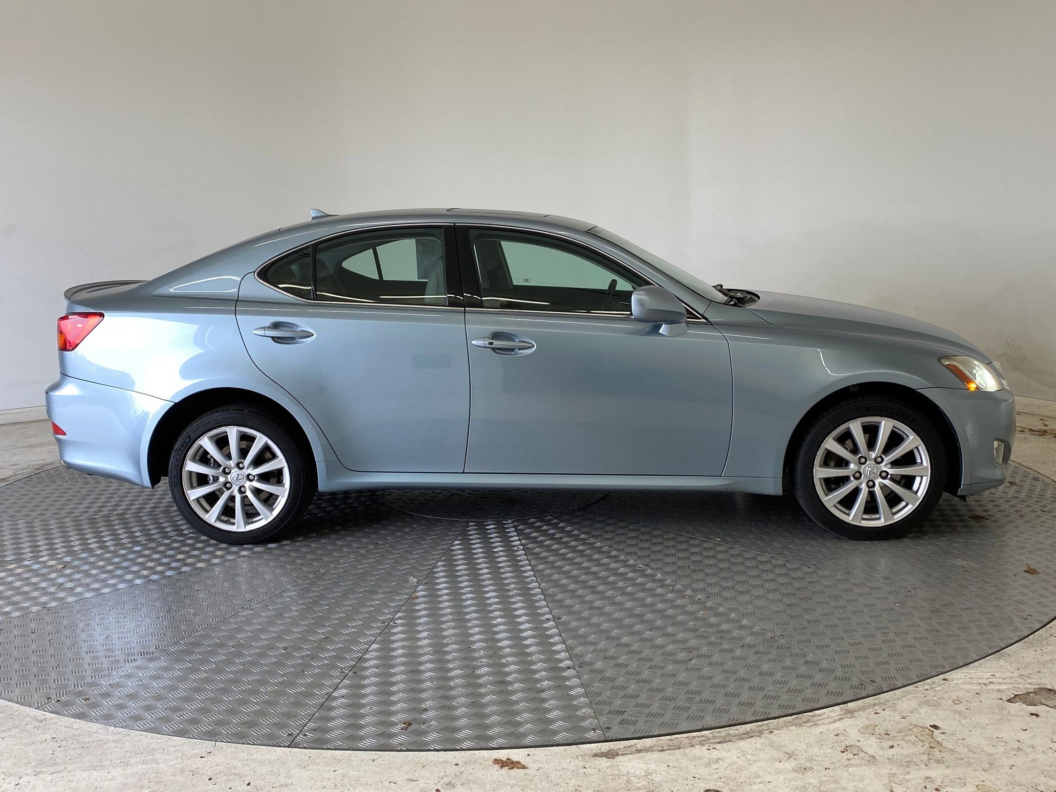 Used 2008 Lexus IS 250 AWD w/ Luxury Pkg image 8