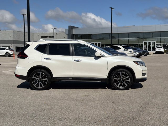 Used 2019 Nissan Rogue SL w/ Premium Package AWD/4WD image 4