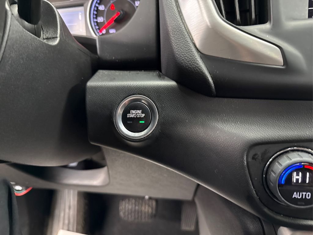 Used 2022 GMC Terrain SLE w/ Driver Convenience Package image 29