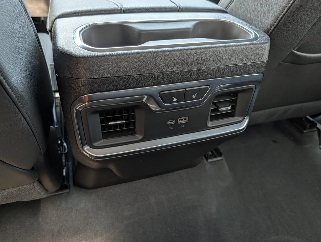 Used 2025 Chevrolet Silverado 2500 LTZ w/ LTZ Convenience Package AWD/4WD image 19