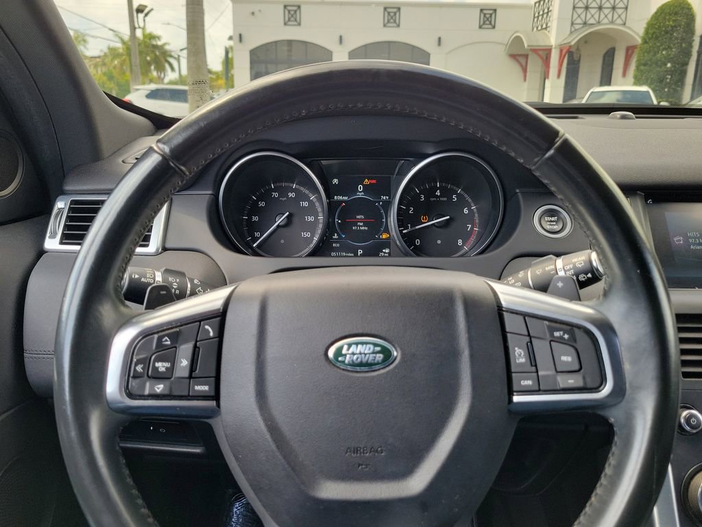 Used 2018 Land Rover Discovery Sport SE image 25