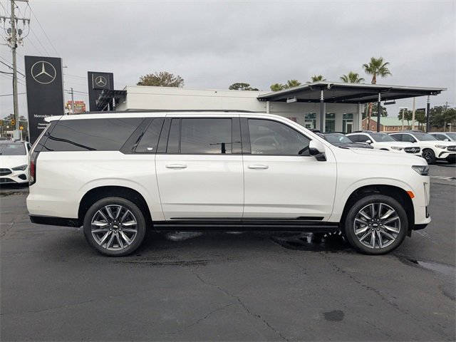 Used 2022 Cadillac Escalade ESV Sport w/ Touring Package image 4